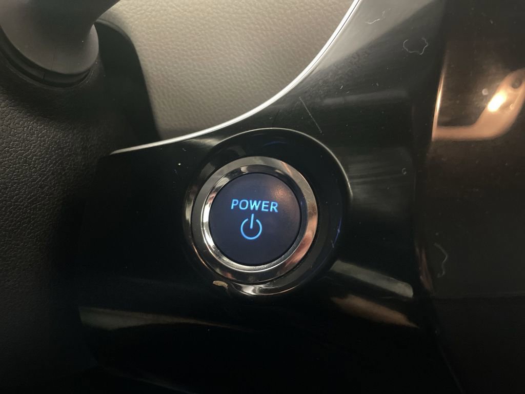Used 2022 Toyota Prius XLE image 10