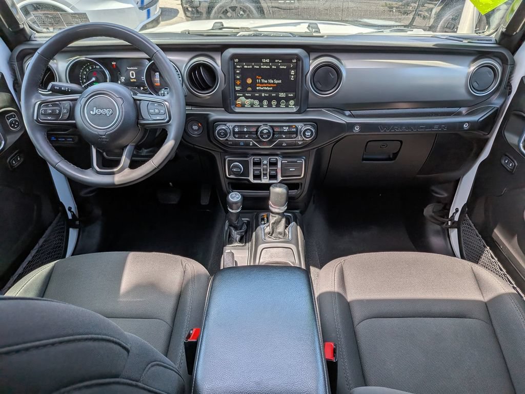 Used 2023 Jeep Wrangler Unlimited w/ Sun & Screen Package AWD/4WD image 21