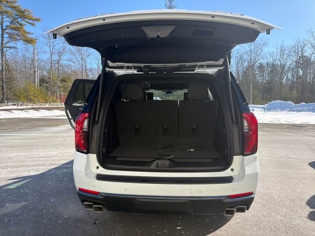 New 2026 GMC Yukon AT4 w/ AT4 Premium Plus Package image 24