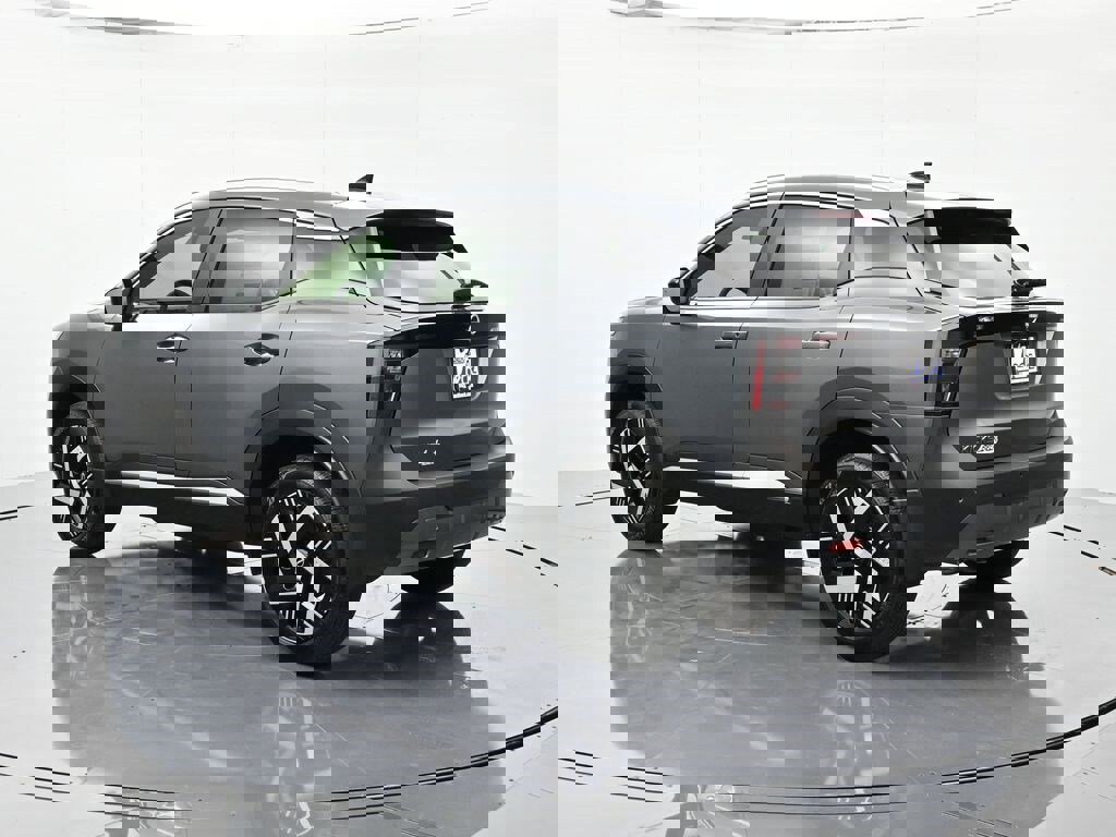 New 2026 Nissan Kicks SV image 7