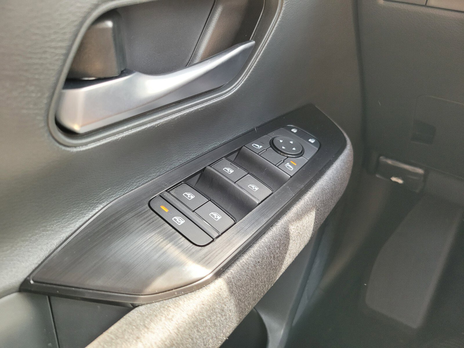 New 2026 Nissan Kicks SV image 16