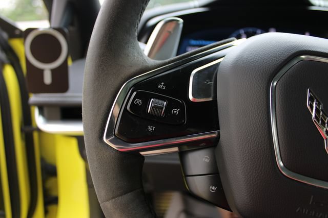 Used 2023 Chevrolet Corvette Stingray Preferred Conv w/ Z51 Performance Package RWD image 9