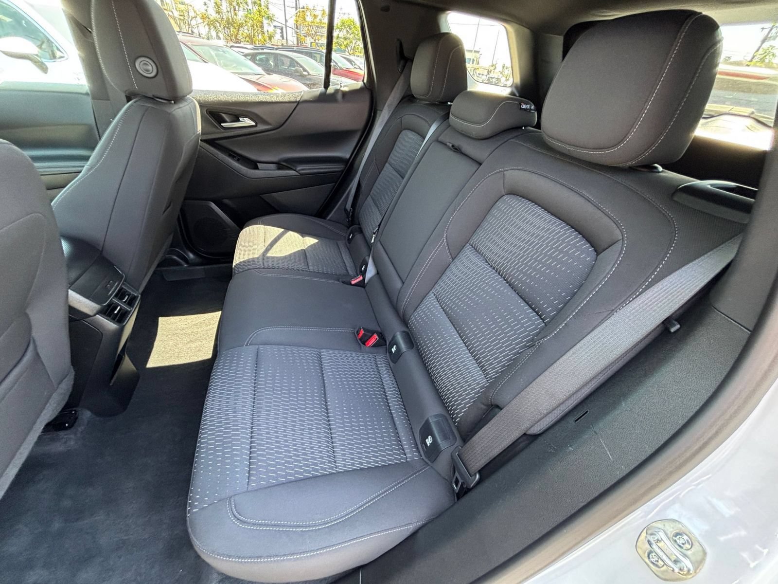Used 2025 Chevrolet Equinox LT FWD image 25