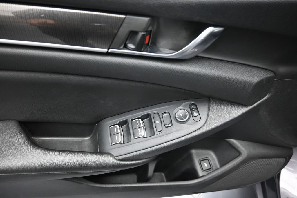 Used 2019 Honda Accord Sport image 10