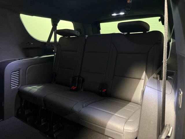 New 2026 Chevrolet Suburban LT w/ Comfort Package AWD/4WD image 30