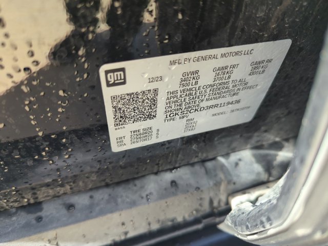 Used 2024 GMC Yukon AT4 w/ Technology Package image 18