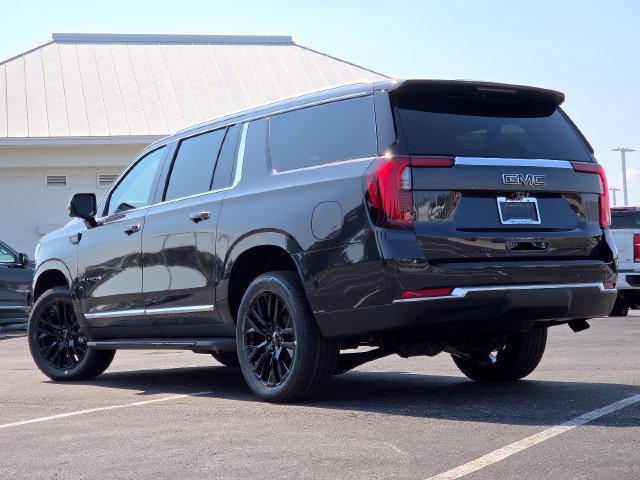 New 2026 GMC Yukon XL Elevation w/ Elevation Premium Package AWD/4WD image 17