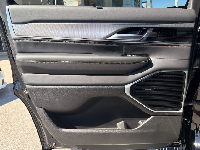 New 2027 Jeep Grand Wagoneer Overland AWD/4WD image 37