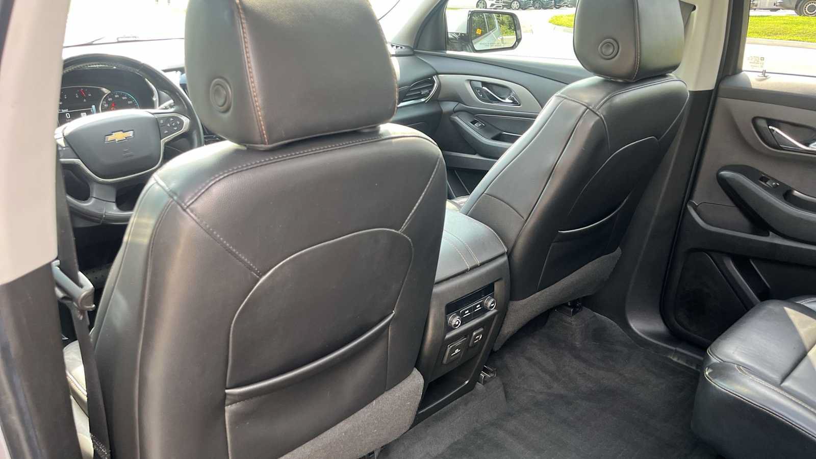 Used 2019 Chevrolet Traverse LT w/ LT Premium Package AWD/4WD image 31