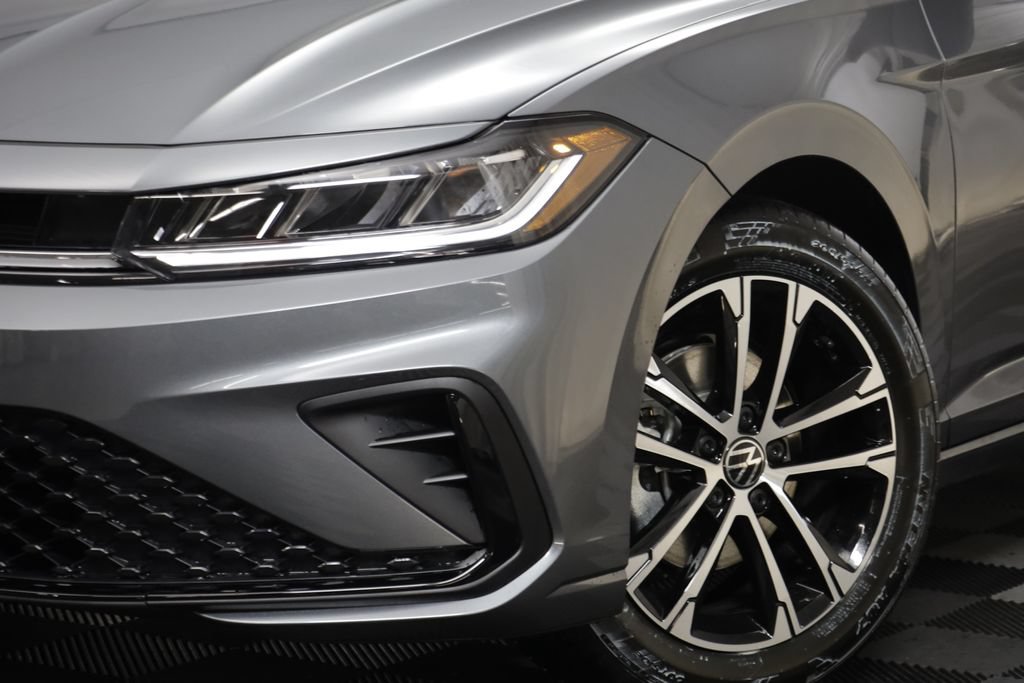 New 2027 Volkswagen Jetta Sport FWD image 4
