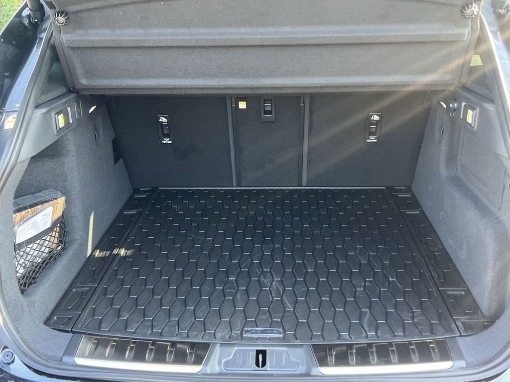 Used 2025 Jaguar F-PACE R-Dynamic S image 17