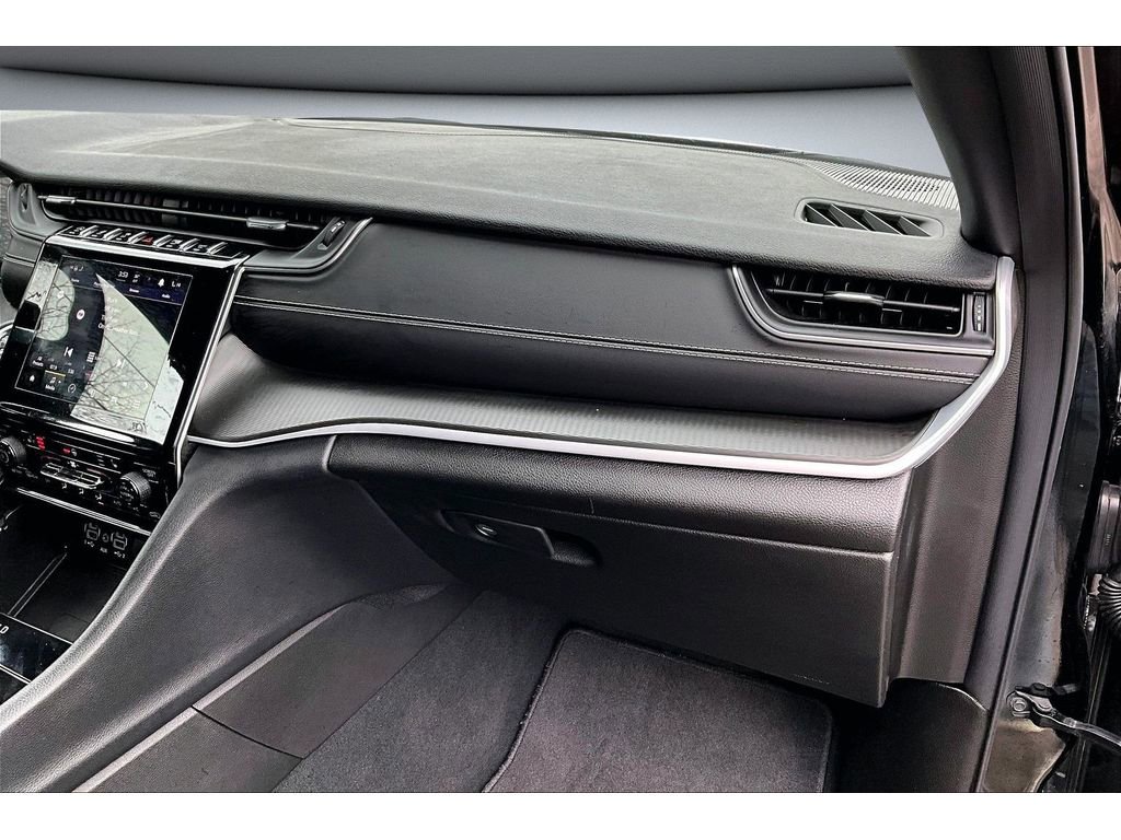 Certified 2025 Jeep Grand Cherokee L Laredo w/ Luxury Tech Group I image 18