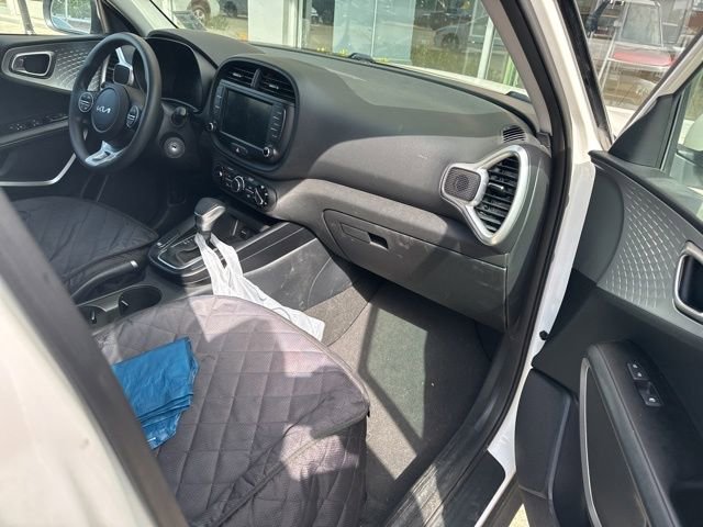 Used 2023 Kia Soul LX w/ LX Technology Package image 14