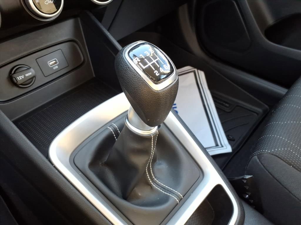 Used 2020 Hyundai Venue SE image 26