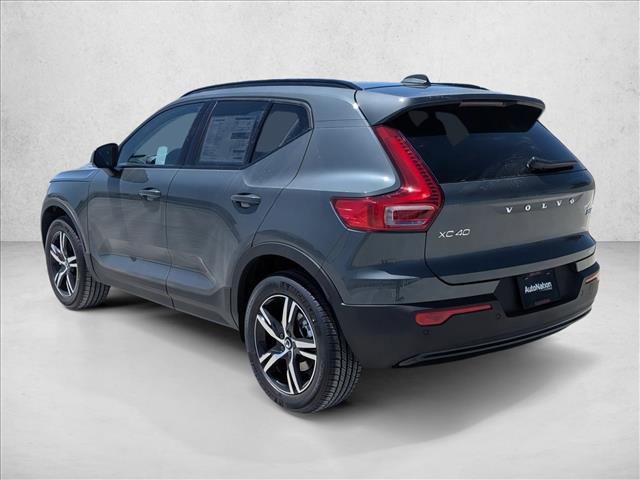 New 2026 Volvo XC40 B5 Core w/ Climate Package AWD/4WD image 8