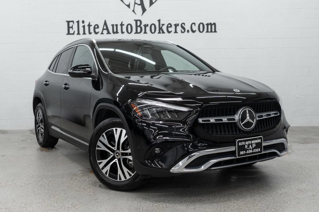 Used 2025 Mercedes-Benz GLA 250 4MATIC w/ Winter Package image 7