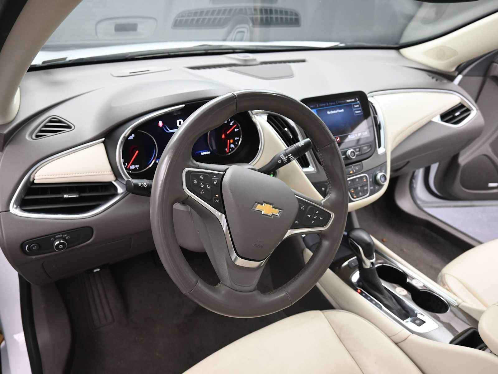 Used 2024 Chevrolet Malibu LT image 10