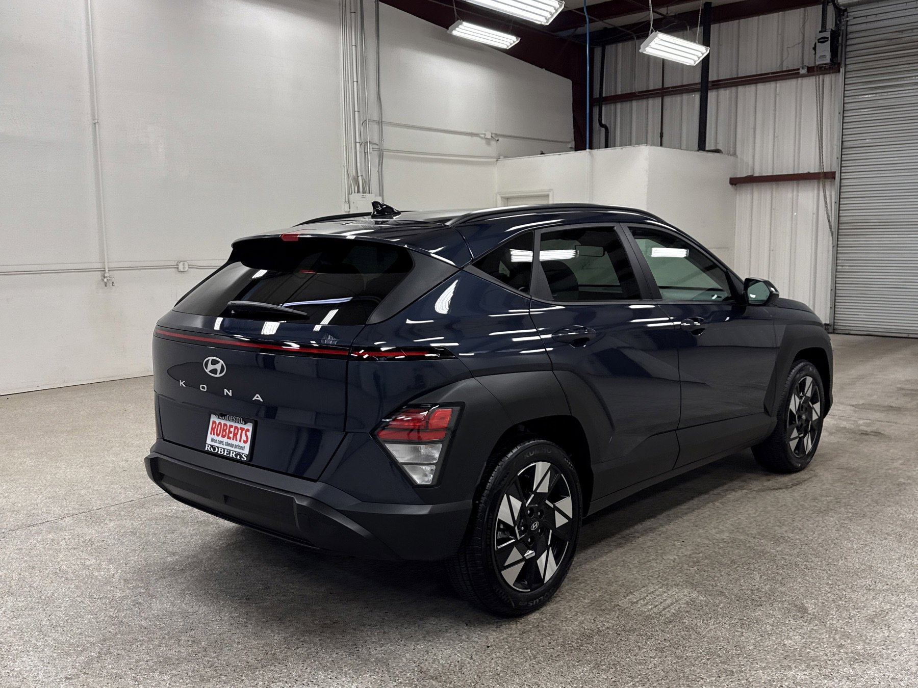 Used 2025 Hyundai Kona SEL image 18