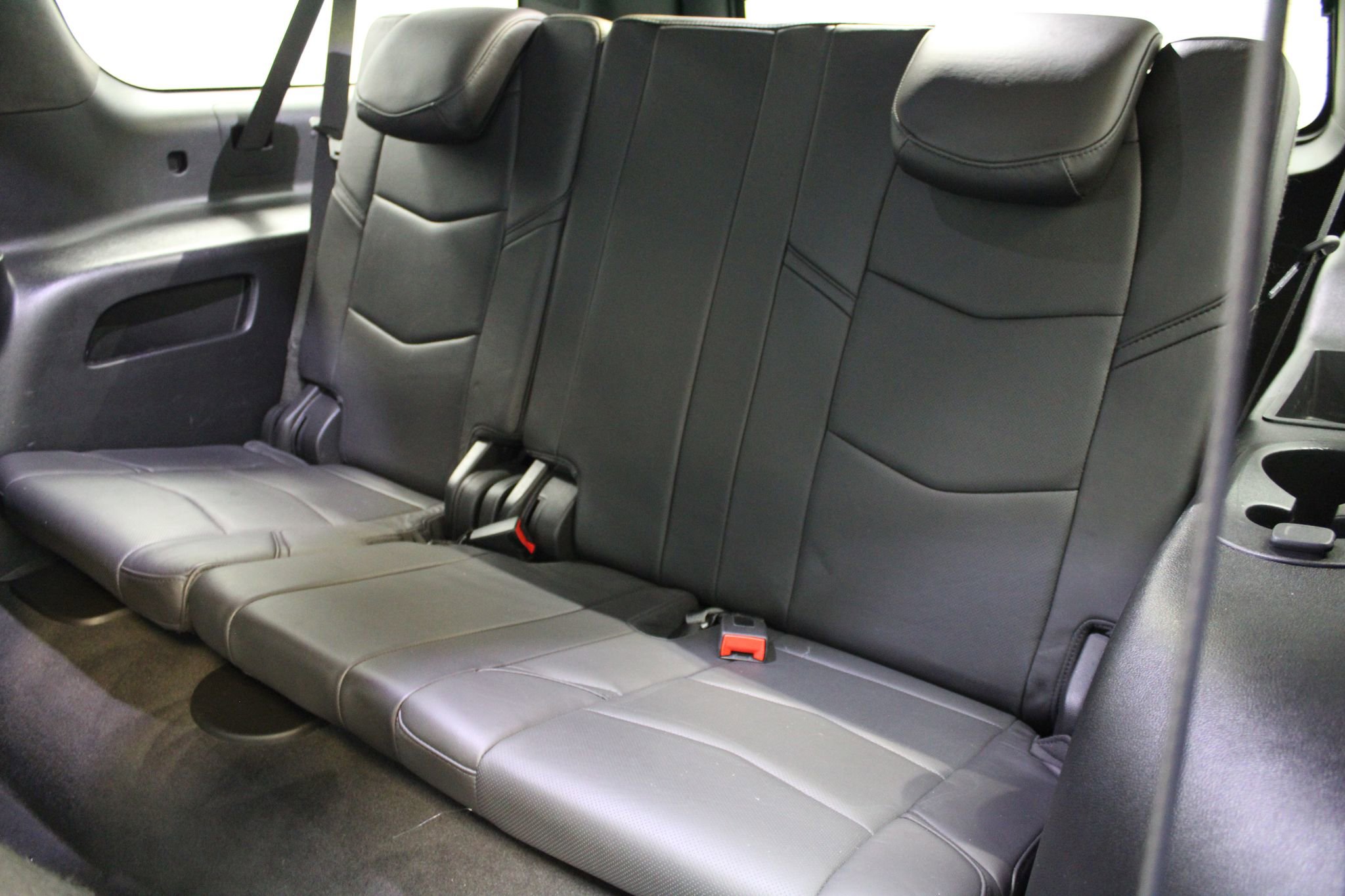 Used 2020 Cadillac Escalade ESV Platinum AWD/4WD image 21