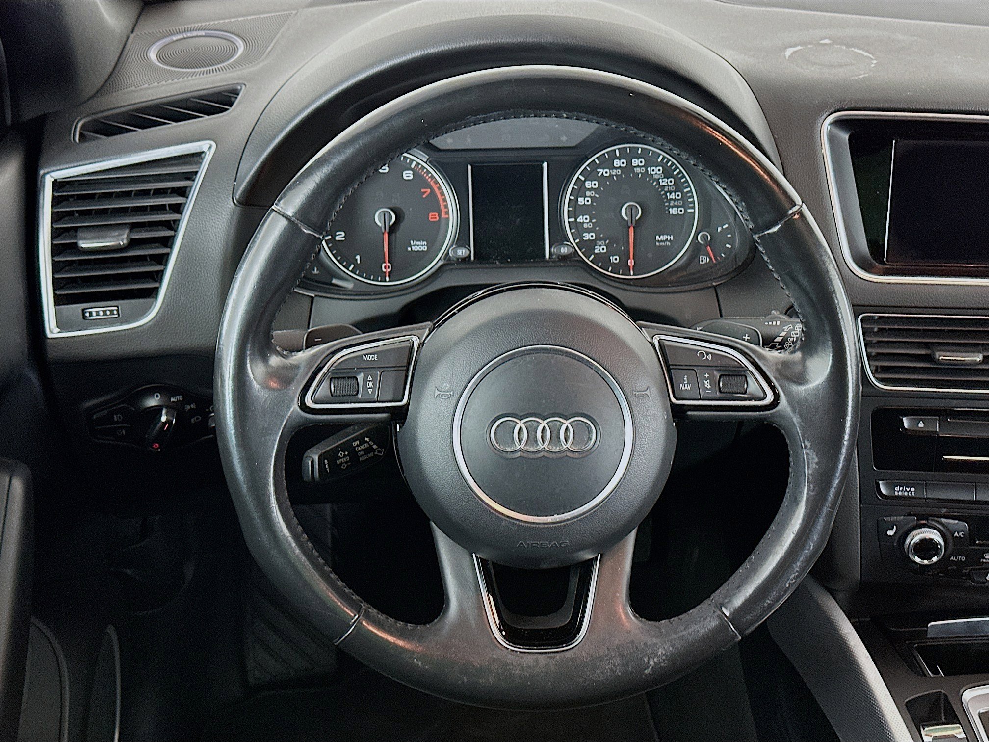 Used 2017 Audi Q5 2.0T Premium Plus w/ Technology Package image 18