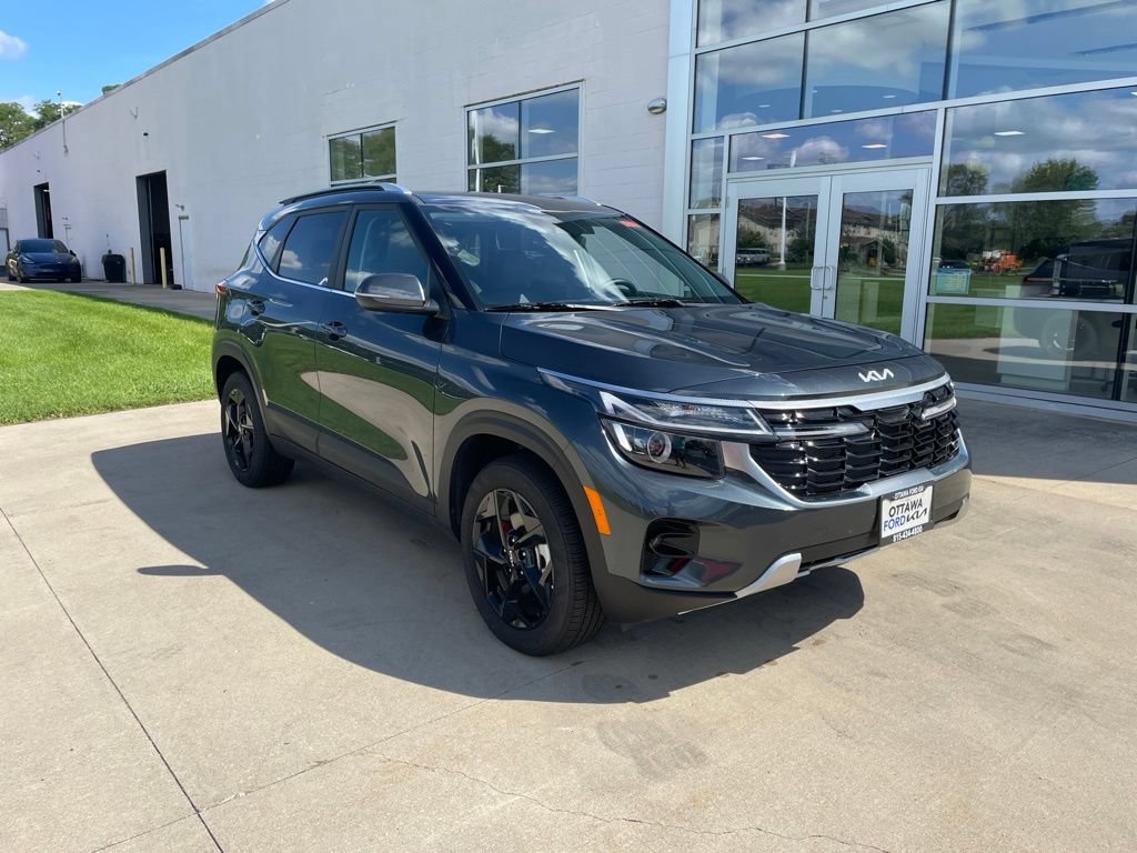 Used 2026 Kia Seltos EX w/ EX Sunroof Package AWD/4WD image 1