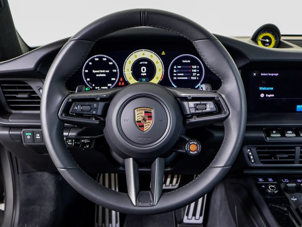 Used 2025 Porsche 911 Carrera GTS RWD image 9