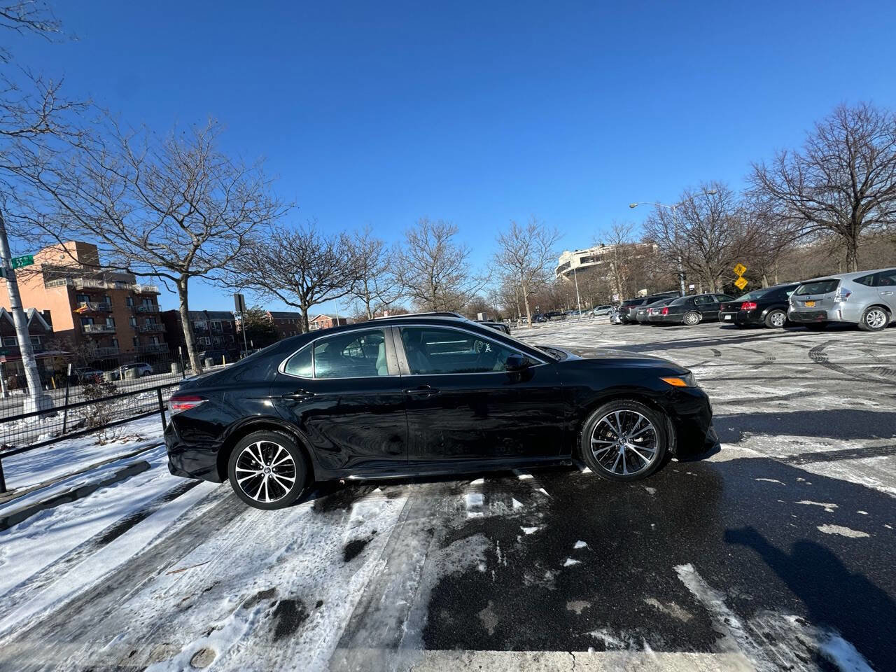 Used 2018 Toyota Camry SE w/ Protection Package (Q2) image 11