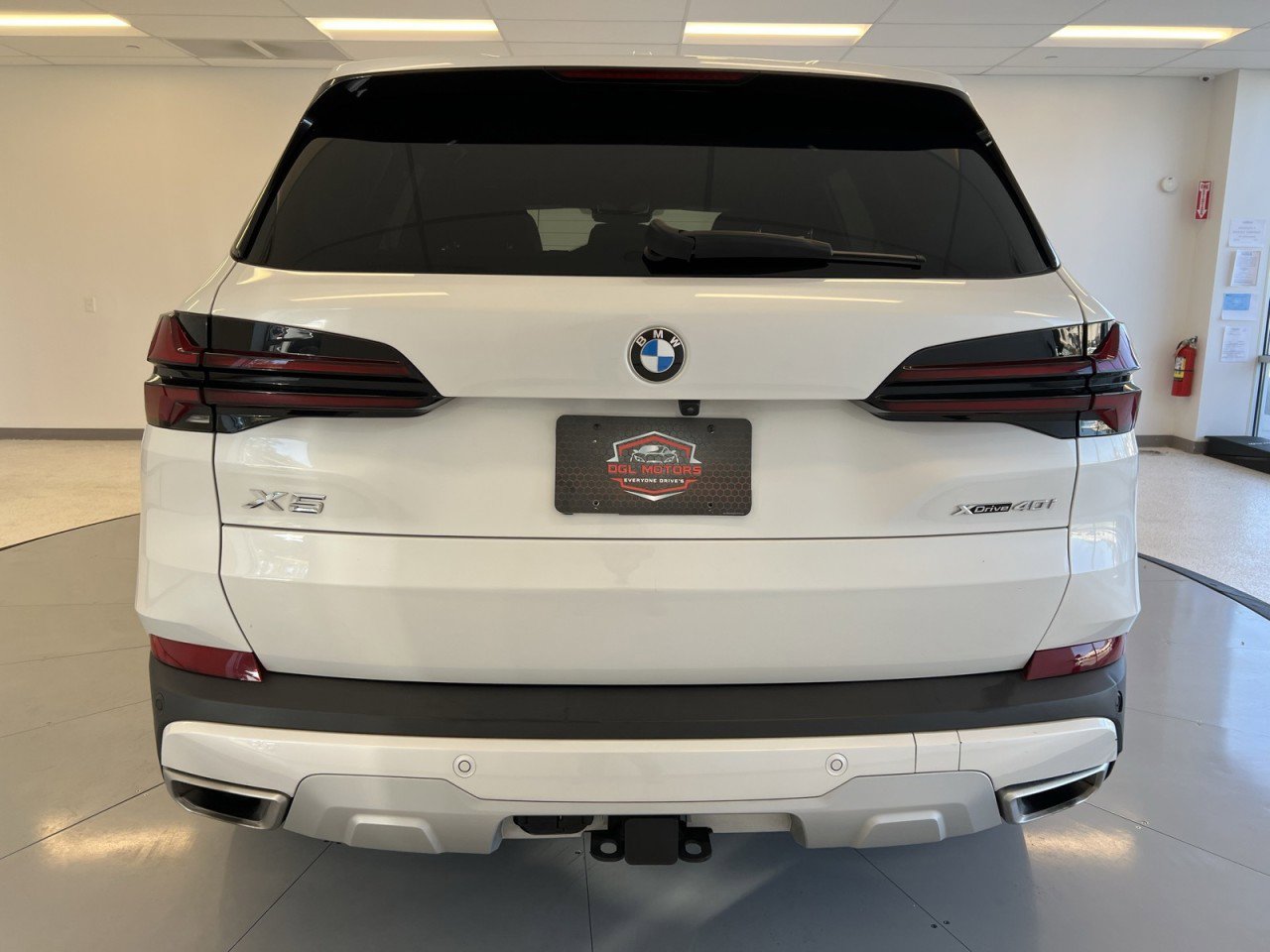 Used 2024 BMW X5 xDrive40i w/ Premium Package image 6