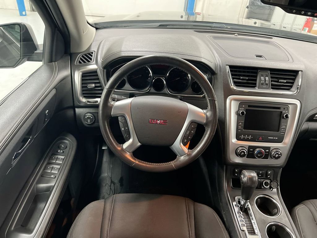 Used 2015 GMC Acadia SLE FWD image 11