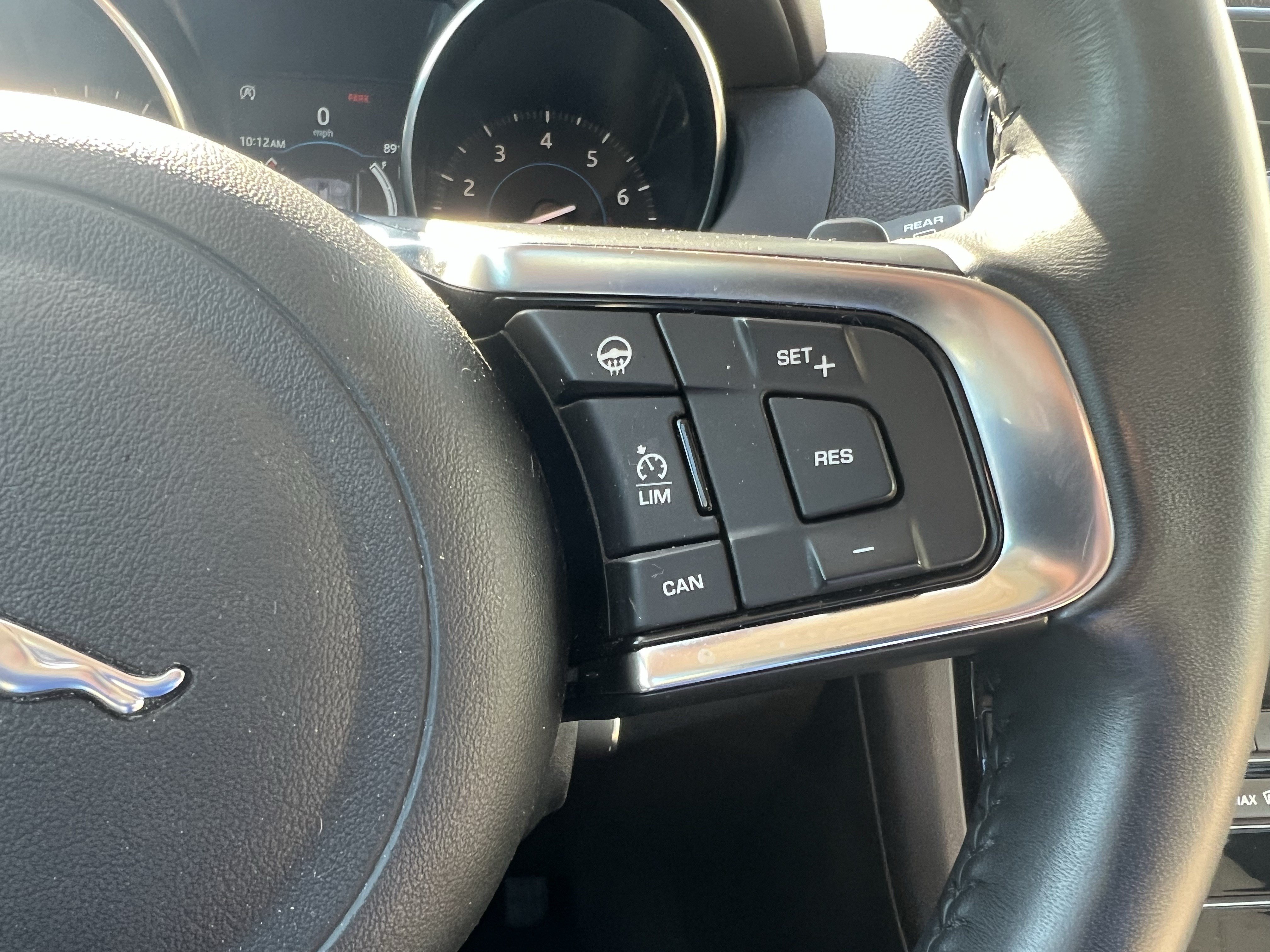 Used 2018 Jaguar F-PACE Prestige AWD/4WD image 20