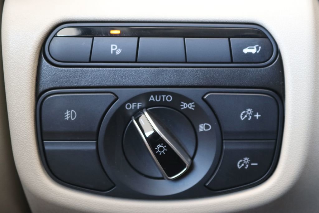 Certified 2020 INFINITI QX50 Luxe w/ Navigation Package image 44