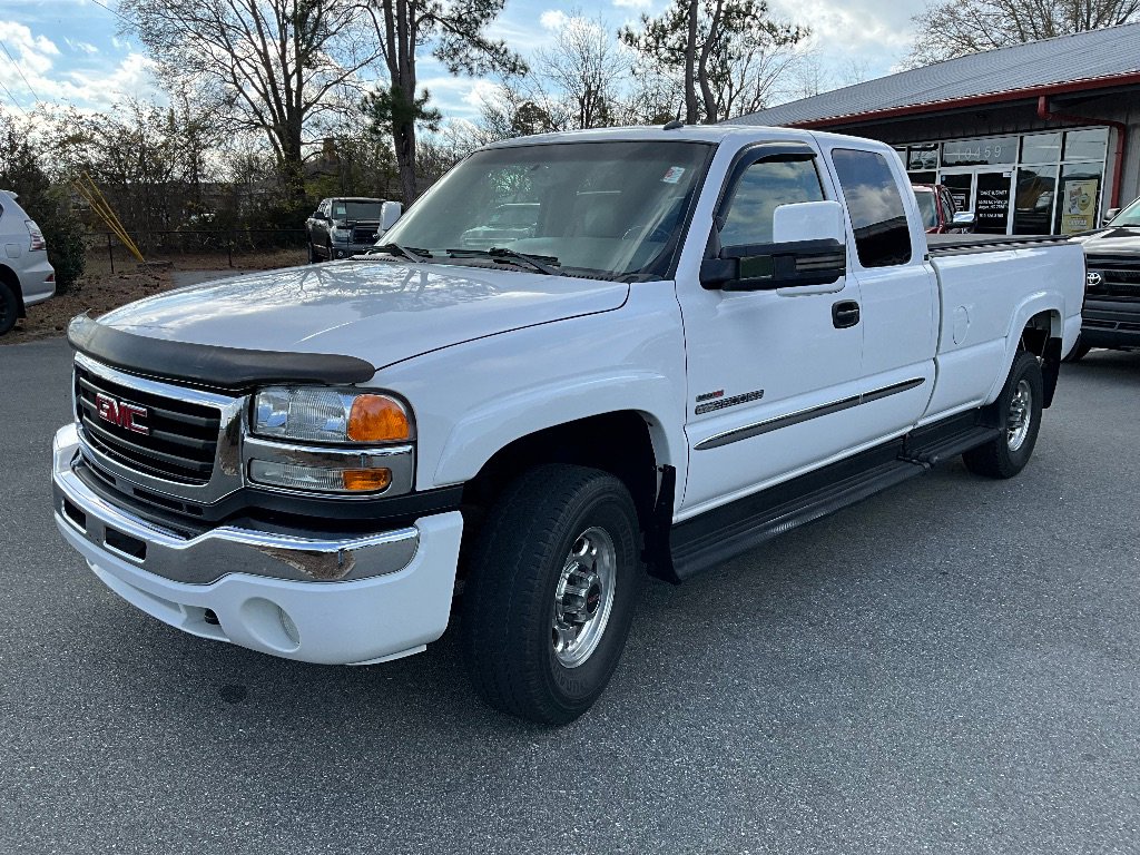 Used 2005 GMC Sierra 2500 SLT w/ Heavy-Duty Power Package image 9