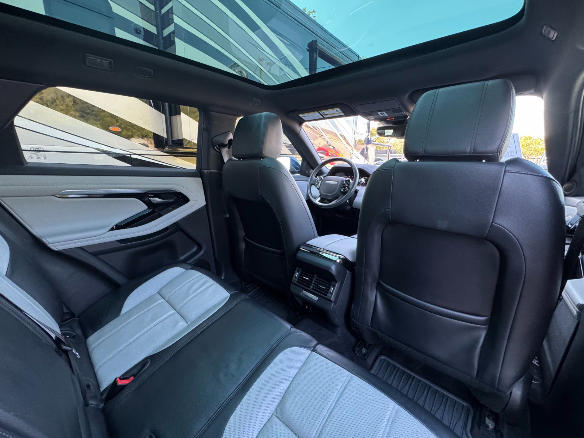 Used 2020 Land Rover Range Rover Evoque R-Dynamic SE image 43