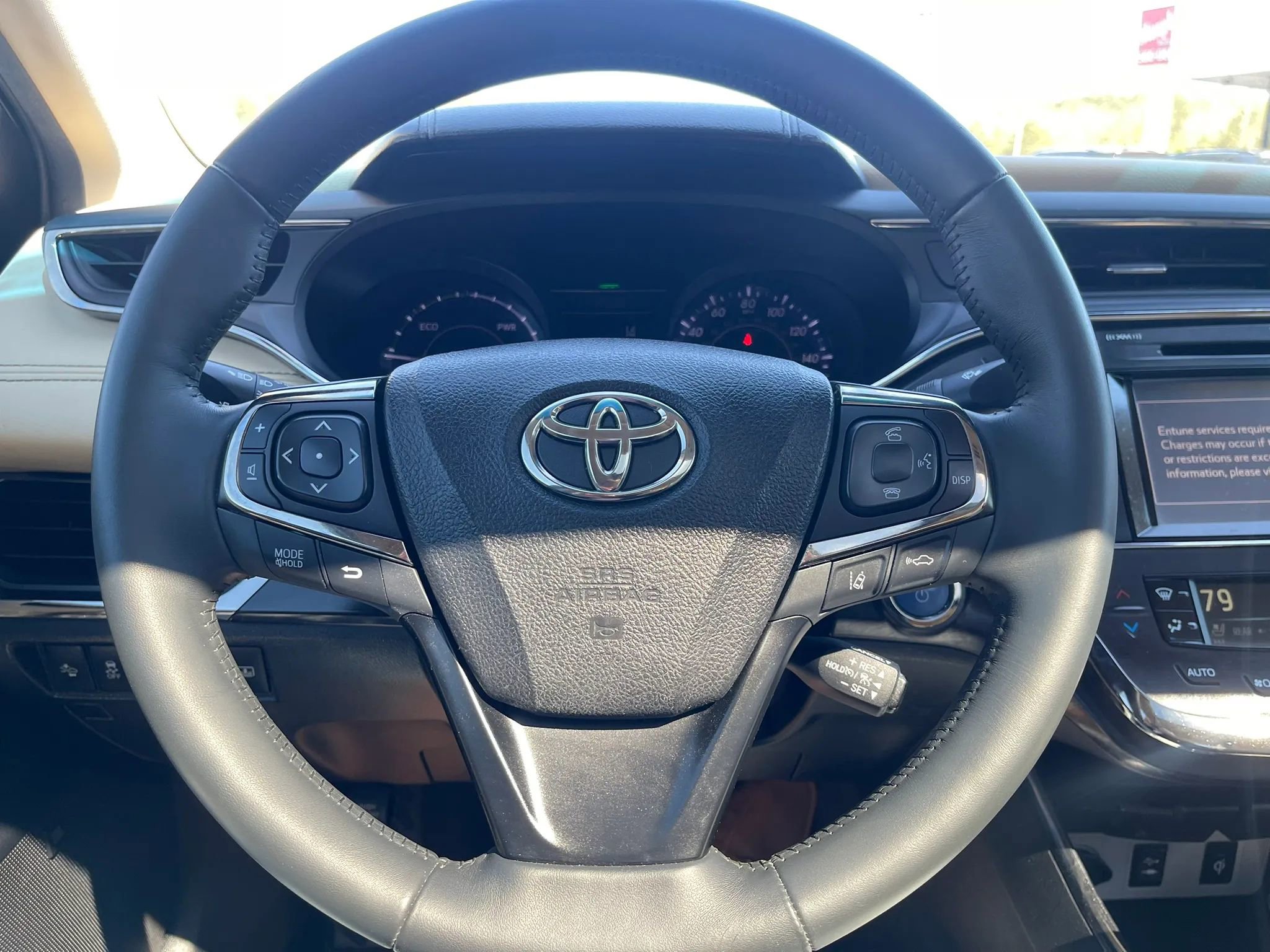 Used 2017 Toyota Avalon XLE Premium FWD image 16