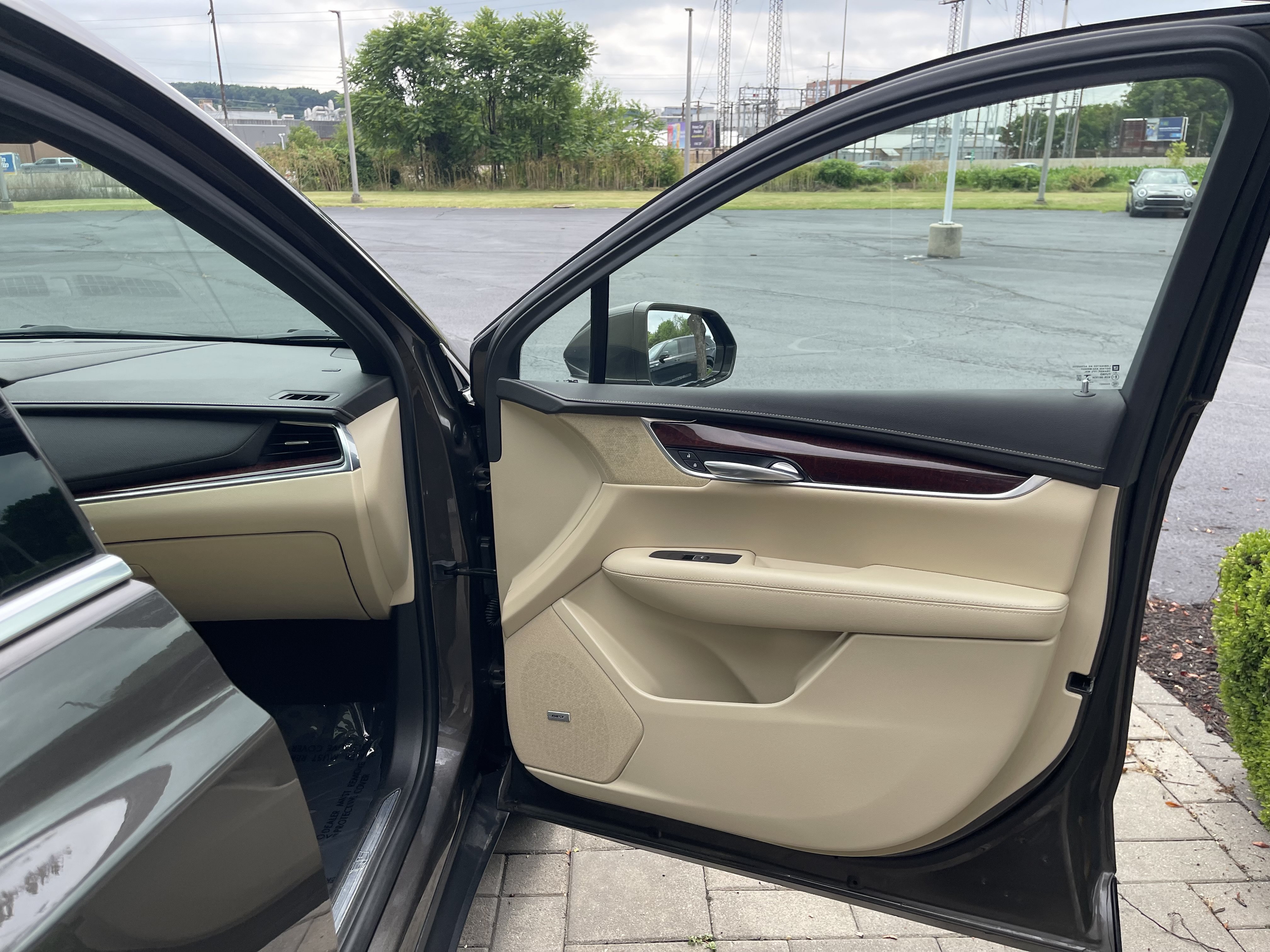 Used 2019 Cadillac XT5 Luxury AWD/4WD image 23
