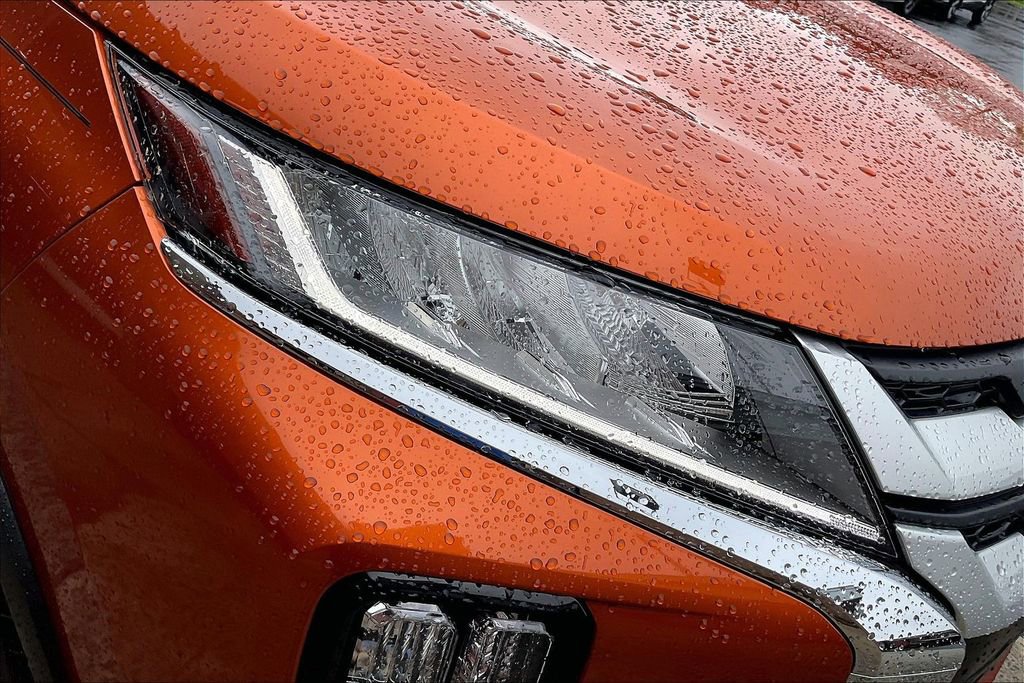 Used 2020 Mitsubishi Outlander Sport SE AWD/4WD image 27