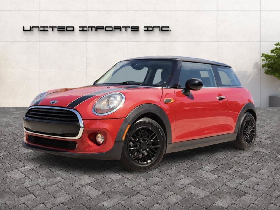 Used 2017 MINI Cooper 2-Door Hardtop FWD image 1