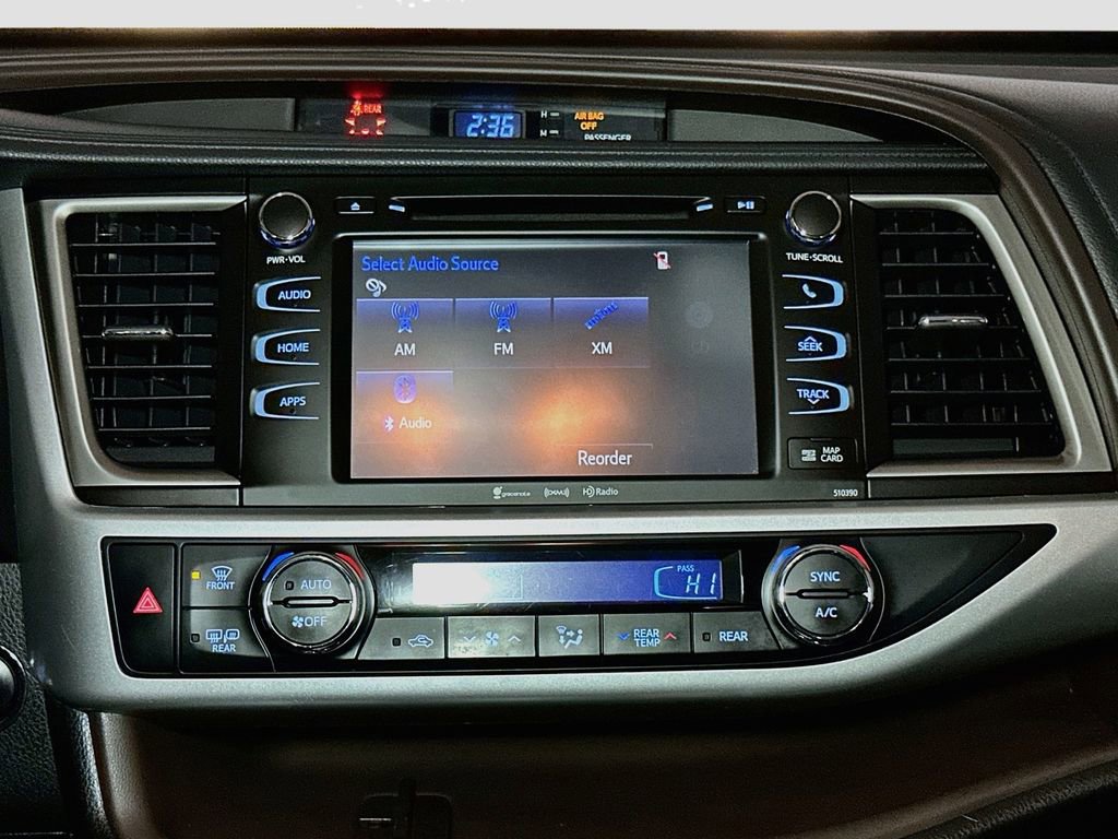 Used 2019 Toyota Highlander XLE AWD/4WD image 33