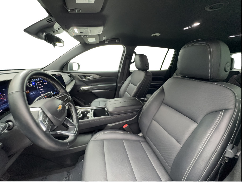 Used 2025 Chevrolet Traverse LT AWD/4WD image 20