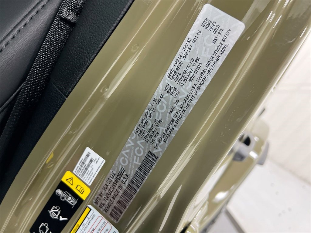 Used 2025 Jeep Wrangler Unlimited Rubicon 392 image 28