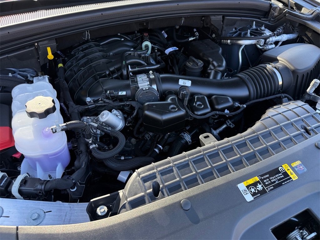 New 2025 Jeep Grand Cherokee Altitude image 21