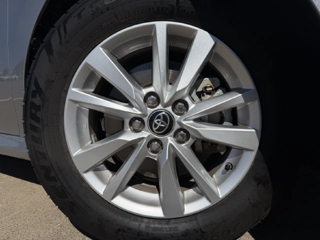 Certified 2025 Toyota Camry LE FWD image 9