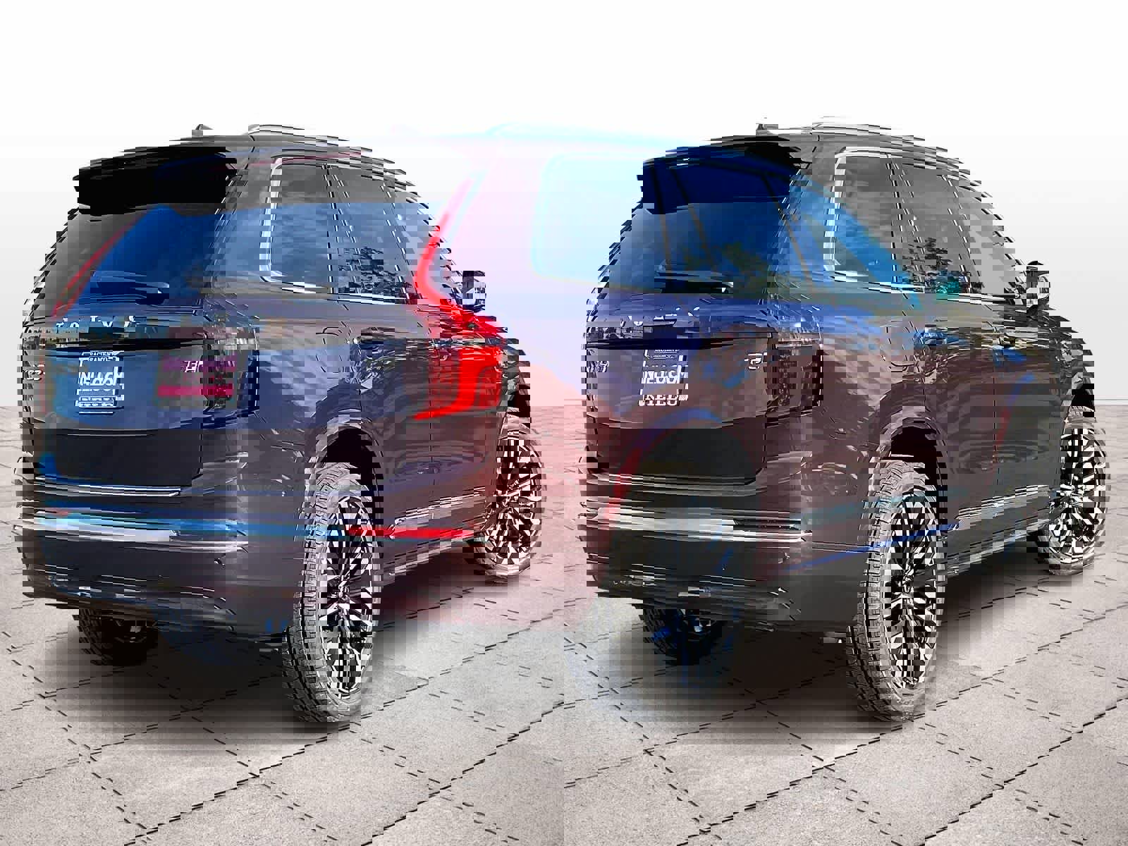 New 2026 Volvo XC90 T8 Plus w/ Protection Package Premier image 4