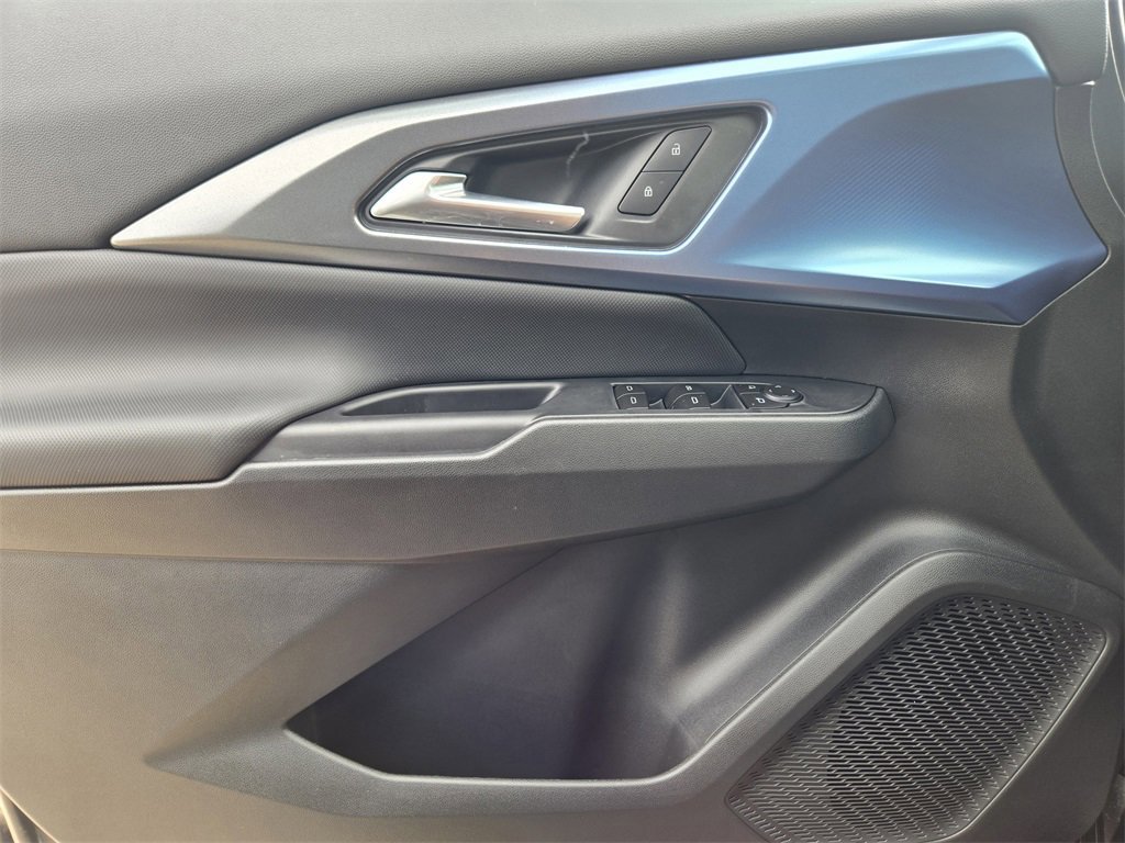 New 2026 Chevrolet Equinox EV LT image 12