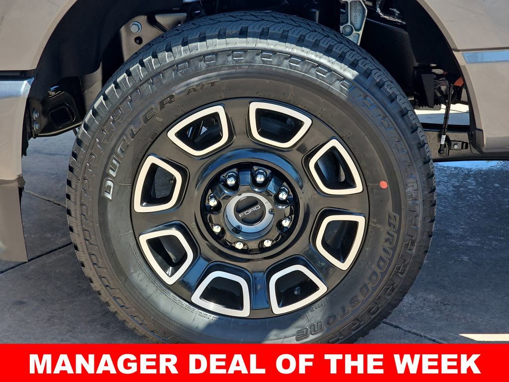 New 2026 Ford F350 Platinum w/ FX4 Off-Road Package image 37