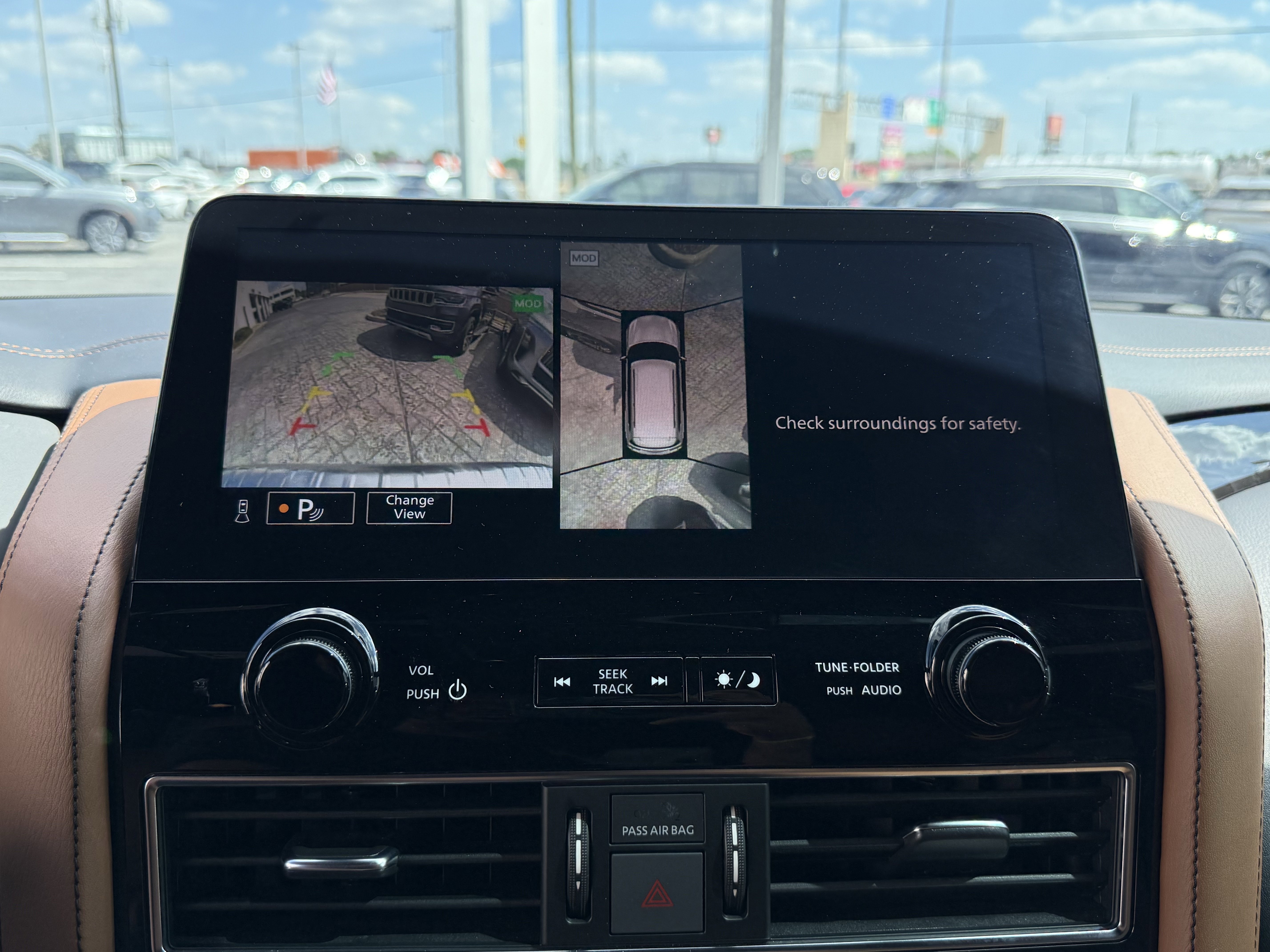 Certified 2024 INFINITI QX80 Sensory AWD/4WD image 25