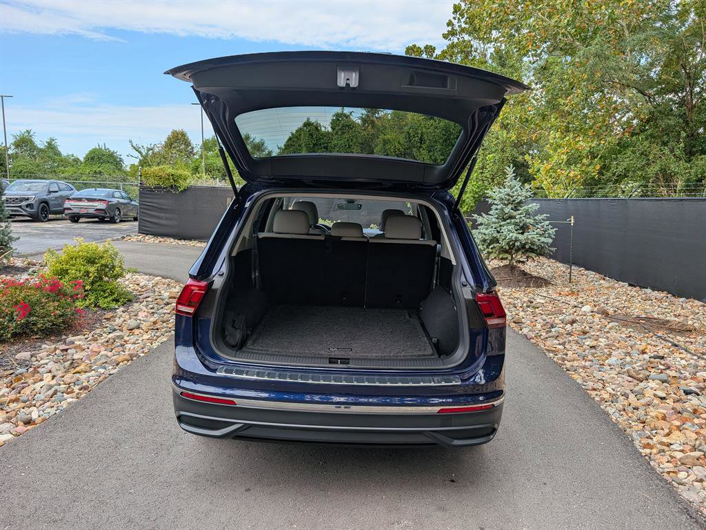 Used 2022 Volkswagen Tiguan SE image 18