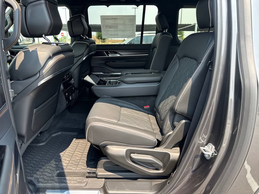 New 2026 Jeep Grand Wagoneer L Summit AWD/4WD image 29