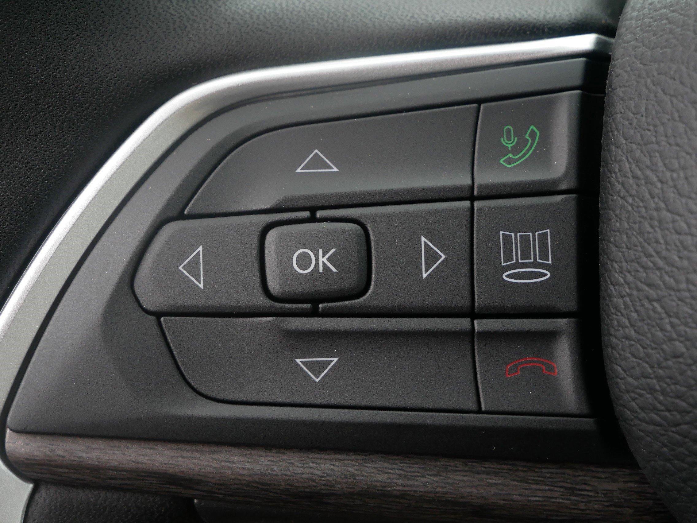 New 2025 Jeep Grand Cherokee L Limited w/ Luxury Tech Group II image 14