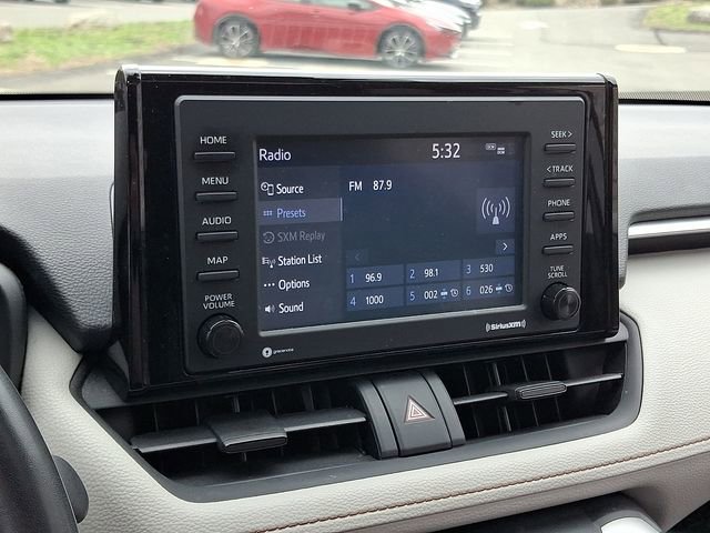 Used 2020 Toyota RAV4 XLE w/ Convenience Package image 17